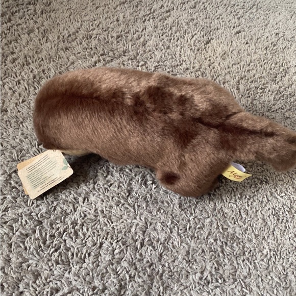 Otter Plush - Picture 4 of 4